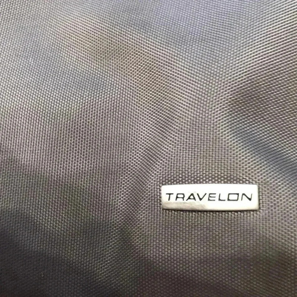 Travelon nylon multi pocketed crossbody bag - Picture 2 of 7